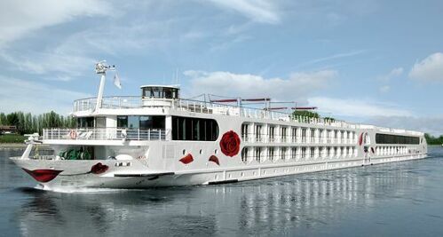 A-ROSA Flusskreuzfahrtschiff auf dem Rhein