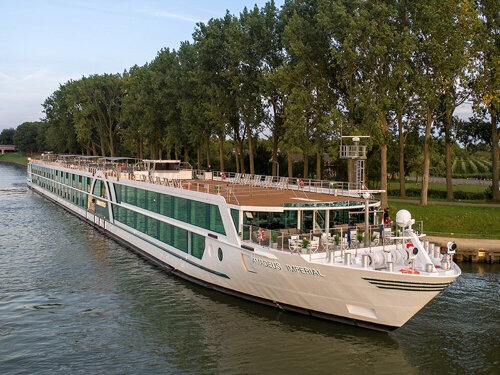 Amadeus Flusskreuzfahrtschiff auf der Donau